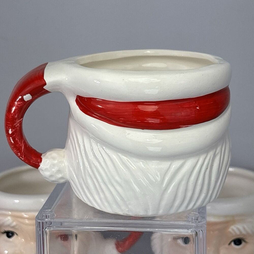 Vintage 8 oz Santa Claus Mugs Made in Taiwan Set of 4 Hand Painted - Picture 6 of 16